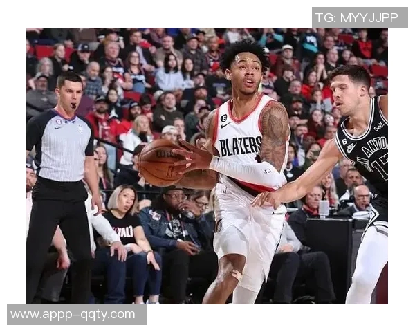 安芬尼西蒙斯谈训练营高强度与队友间愉快的磨合过程