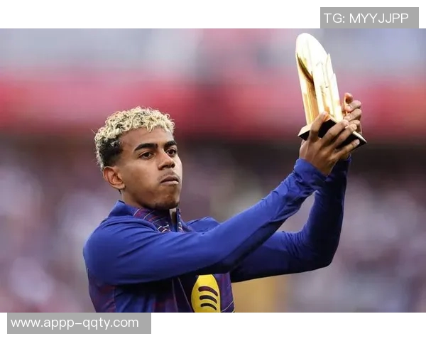 哈维盛赞亚马尔未来有望夺金球奖布斯克茨始终保持顶级表现 哈维盛赞亚马尔未来有望夺金球奖布斯克茨始终保持顶级表现