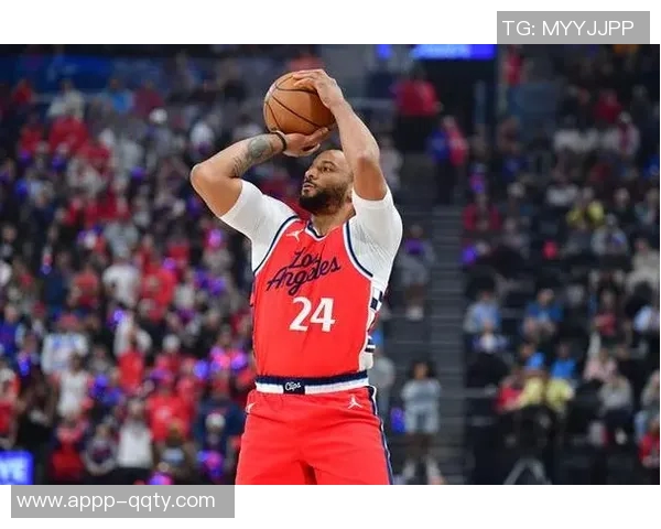 阿德巴约期待鲍威尔进化为全新得分机器展现自我风采 阿德巴约期待鲍威尔进化为全新得分机器展现自我风采