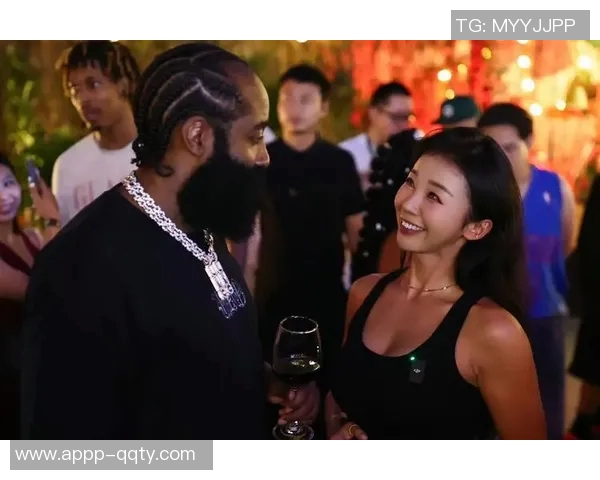 哈登女友曝其早已称呼自己为老婆婚事讨论频繁令她感到惊讶