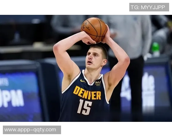 约基奇轻松出战21分钟高效得分17分并贡献6篮板5助攻但失误次数达6次 约基奇轻松出战21分钟高效得分17分并贡献6篮板5助攻但失误次数达6次