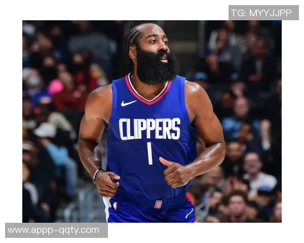 哈登赛季初表现抢眼场均217分103助攻展现领袖风范 哈登赛季初表现抢眼场均217分103助攻展现领袖风范