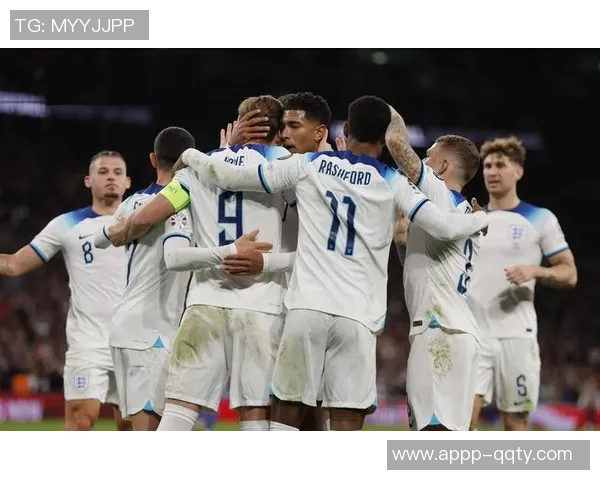 凯恩主动关心小贝林与特尔交流展现老好人本色