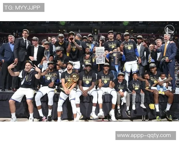 尼克杨看好勇士超越火箭库里追梦巴恩斯经验助力争前三 尼克杨看好勇士超越火箭库里追梦巴恩斯经验助力争前三