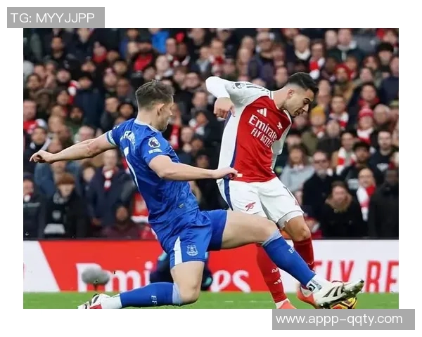 第65分钟萨卡被替换下场马丁内利替补登场展现新活力