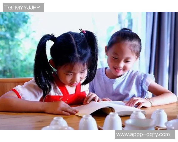 姆巴佩向中国球迷送中秋祝福期待分享月饼和团圆饭的温馨时刻 姆巴佩向中国球迷送中秋祝福期待分享月饼和团圆饭的温馨时刻