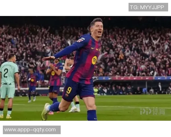 芝加哥火焰与莱万积极洽谈球员对转会持开放态度